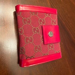 Vintage Gucci red wallet